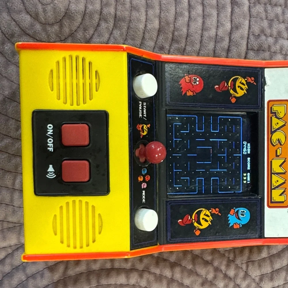 Handheld Arcade Console - Yellow and Black